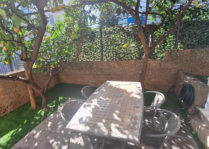 Lemon Garden شقة *