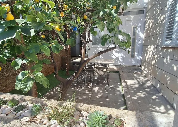 Lemon Garden Lejlighed